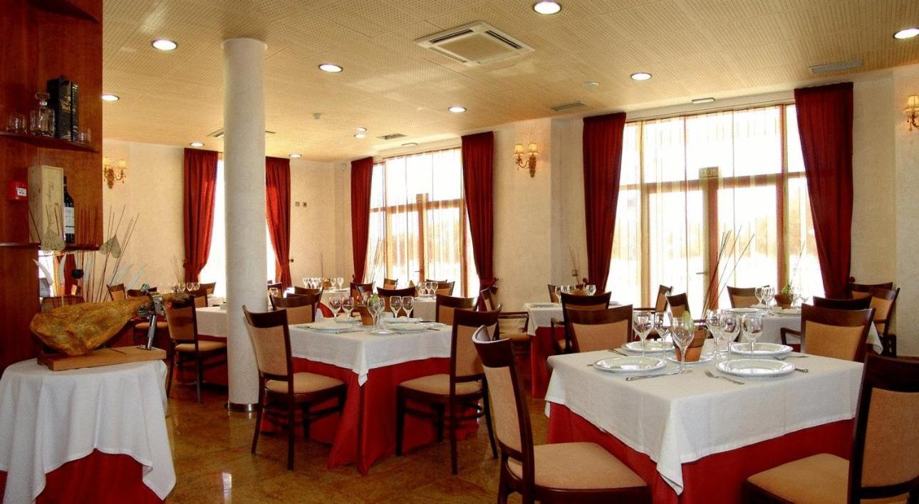 Complejo El Carrascal Hotel Munana ภายนอก รูปภาพ