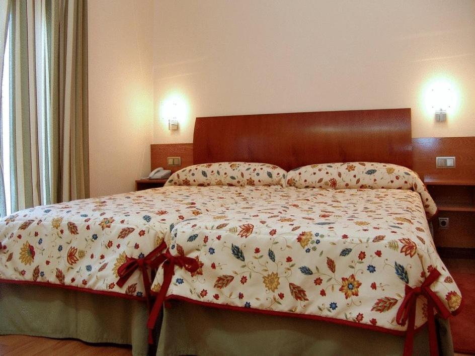 Complejo El Carrascal Hotel Munana ภายนอก รูปภาพ